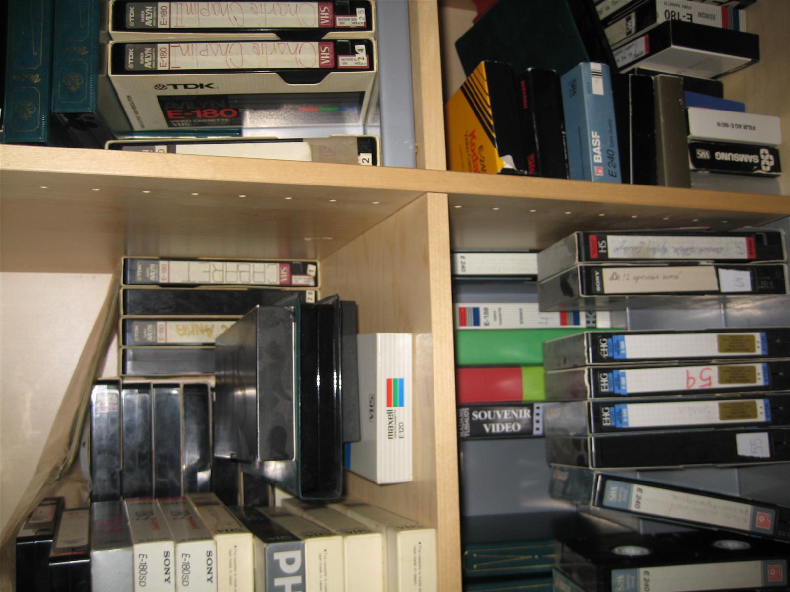 VHS rullar bortskänkes