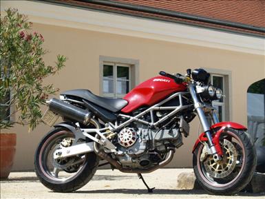 800px-Ducati_Montsre_1000S.jpg