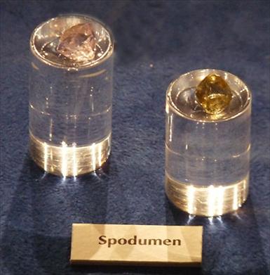 spodumen.jpg