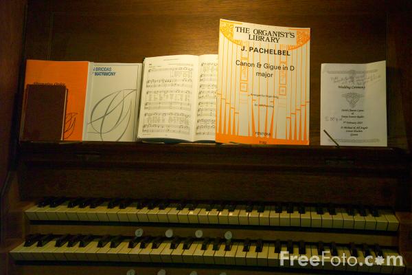 church_organ.jpg