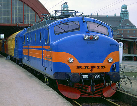 Ra 990