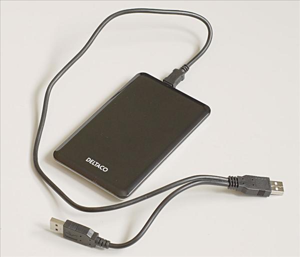 Kabinettet hopsatt och med USB-kabeln ansluten