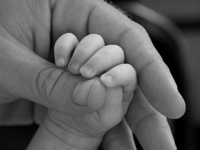 hands-781468.jpg