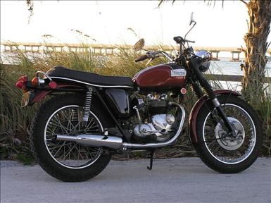 800px-1971_Triumph_Daytona.JPG
