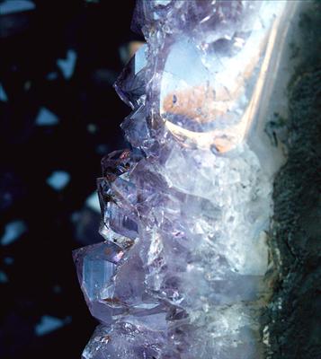 crystal-healing.jpg