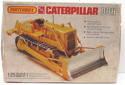 CaterpillarD8H_Matchbox-AMT PK-6123_1-25_b.jpg