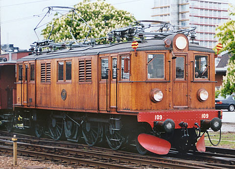 D 109